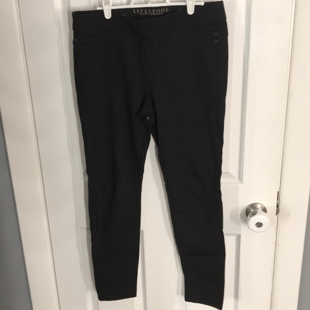 Black stretchy maternity jeans/pants. Size M